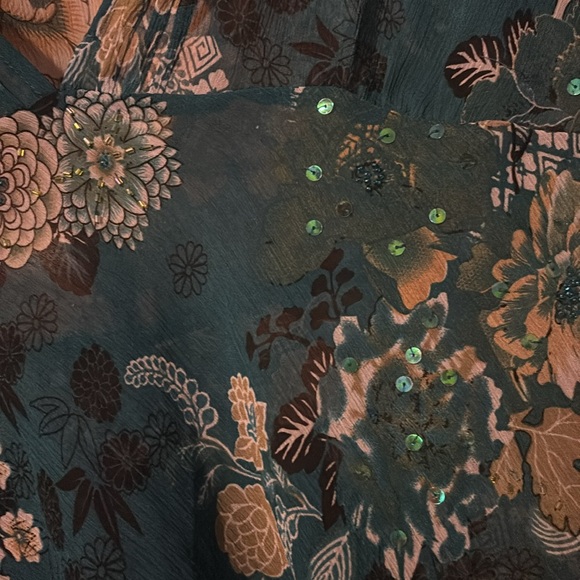 Floral blouse - Picture 3 of 4